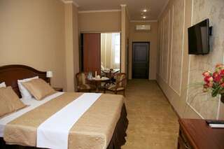 Отель Гостиница Диоскурия Сухум Улучшенный двухместный номер с 1 кроватью-12